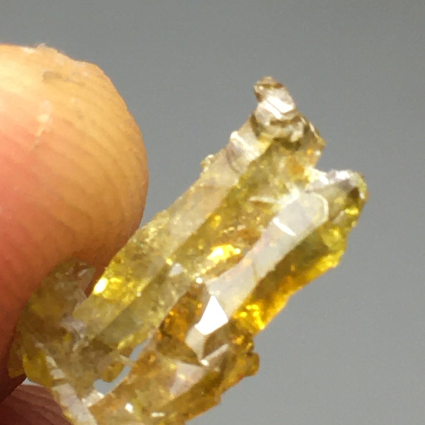 31 Gram Lot of Zincite Crystals (19 Crystals)