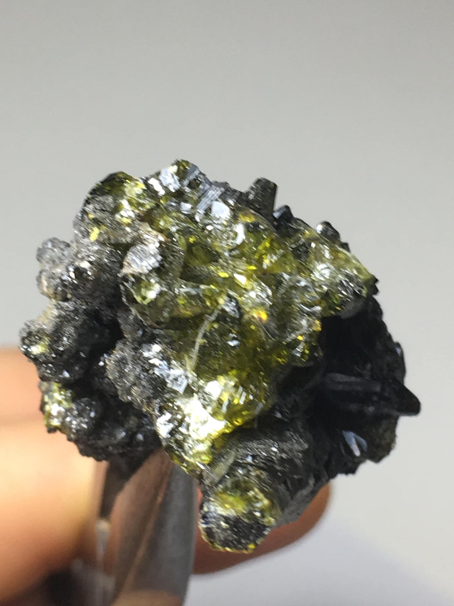 1.25" Forest Green Zincite Cluster