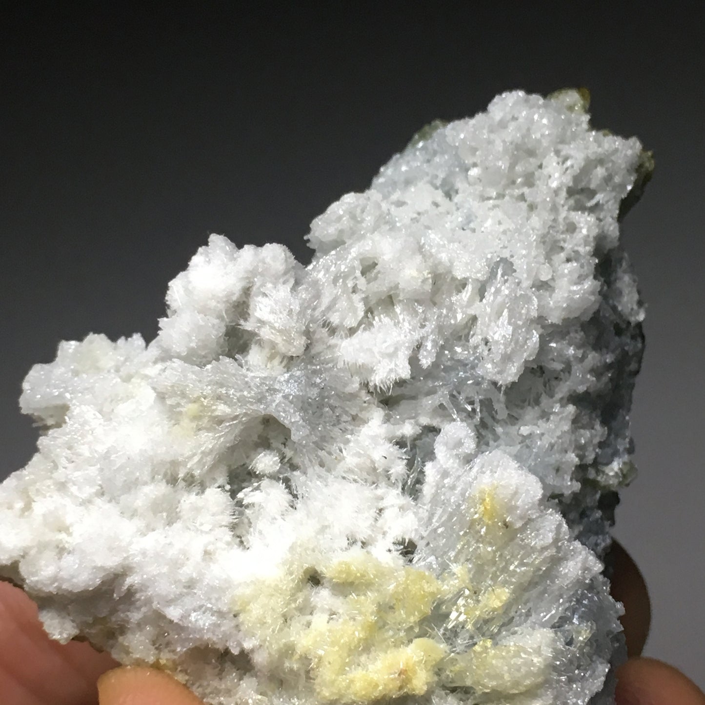 BIG 96 gram 2.5" Zincite Cluster