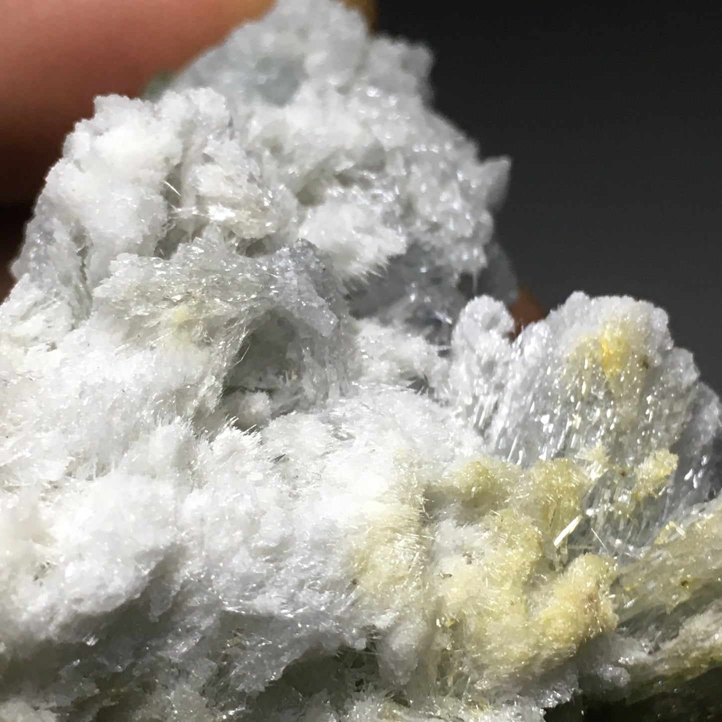 BIG 96 gram 2.5" Zincite Cluster