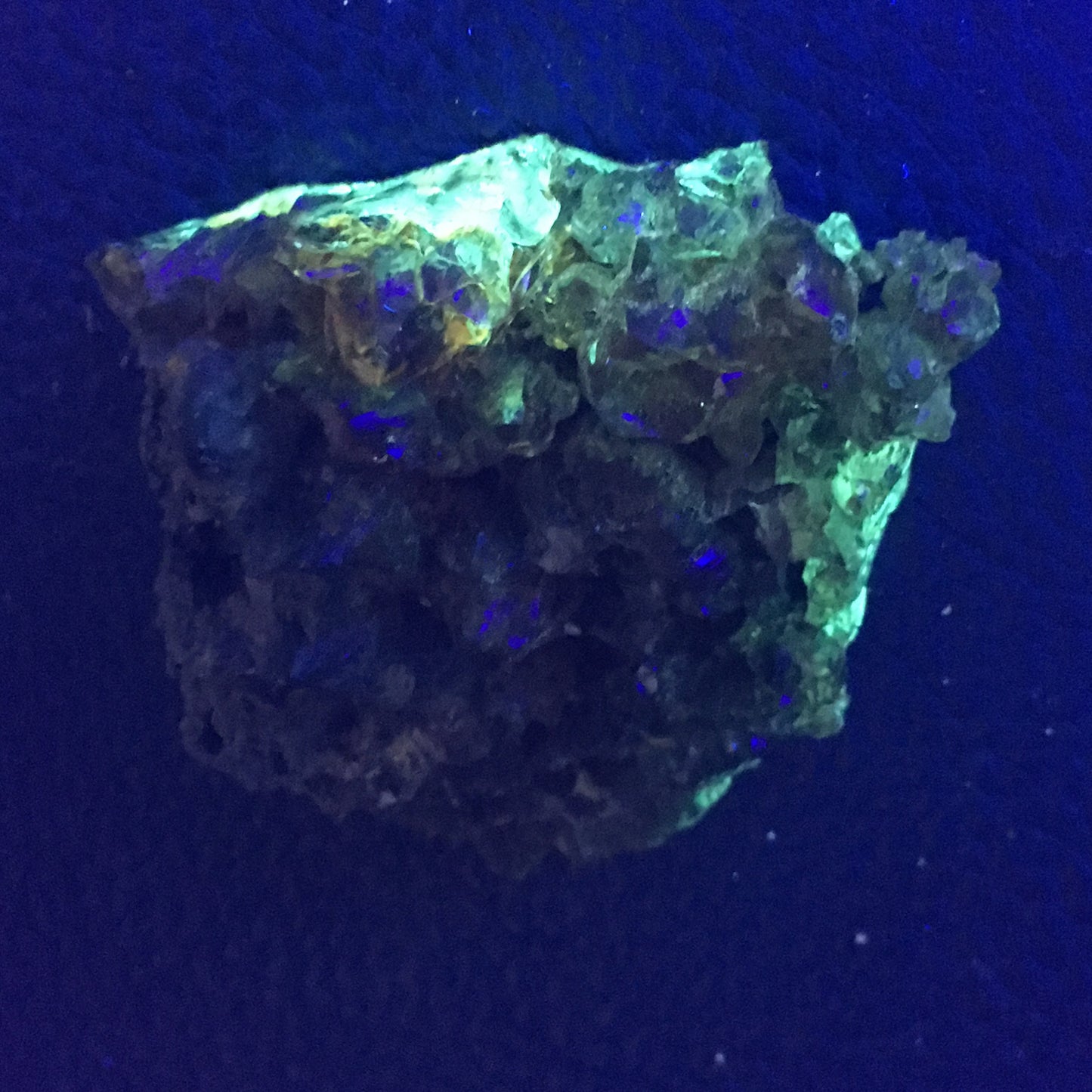 BIG Zincite Cluster 76g
