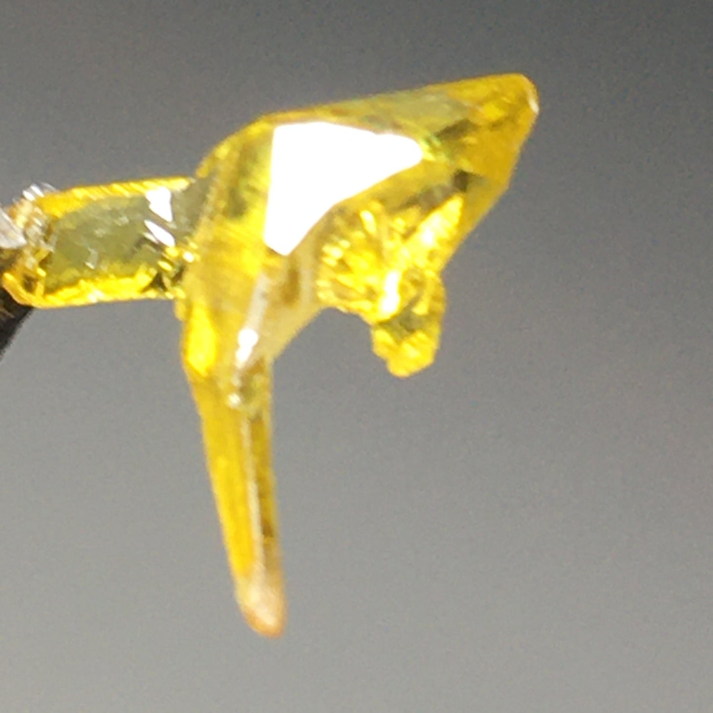 Terminated gem Zincite
