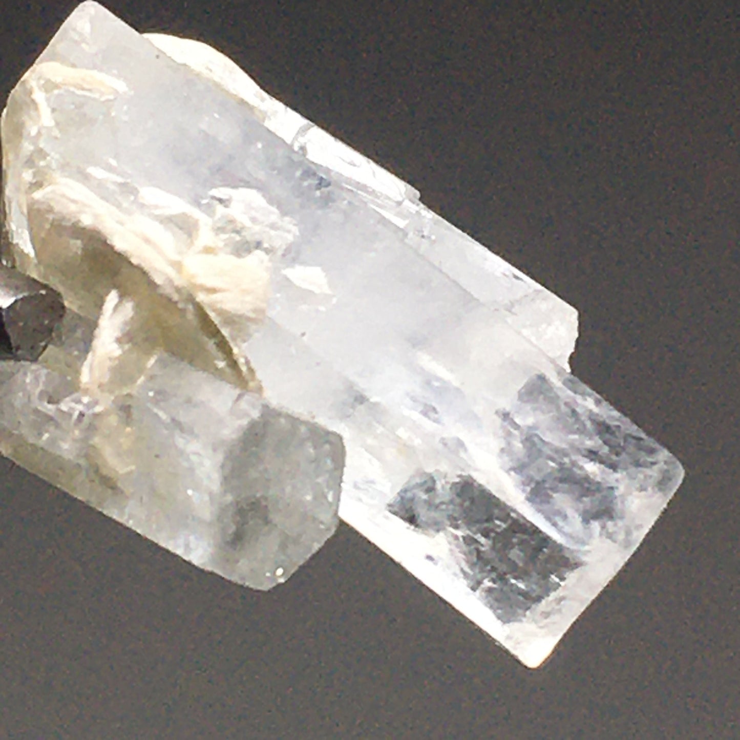 Terminated Gem Aquamarine 8.3ct