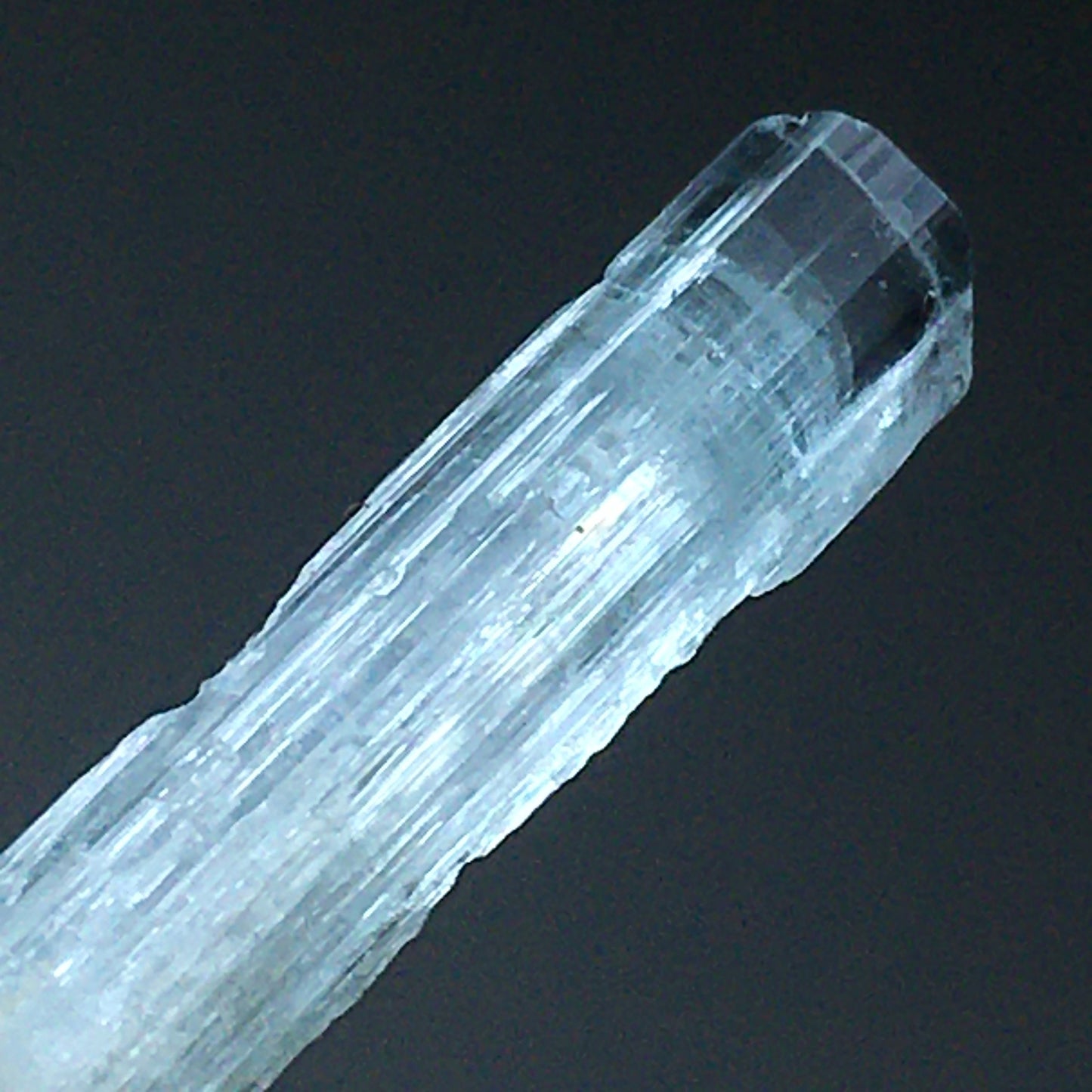 Terminated Gem Aquamarine 15ct