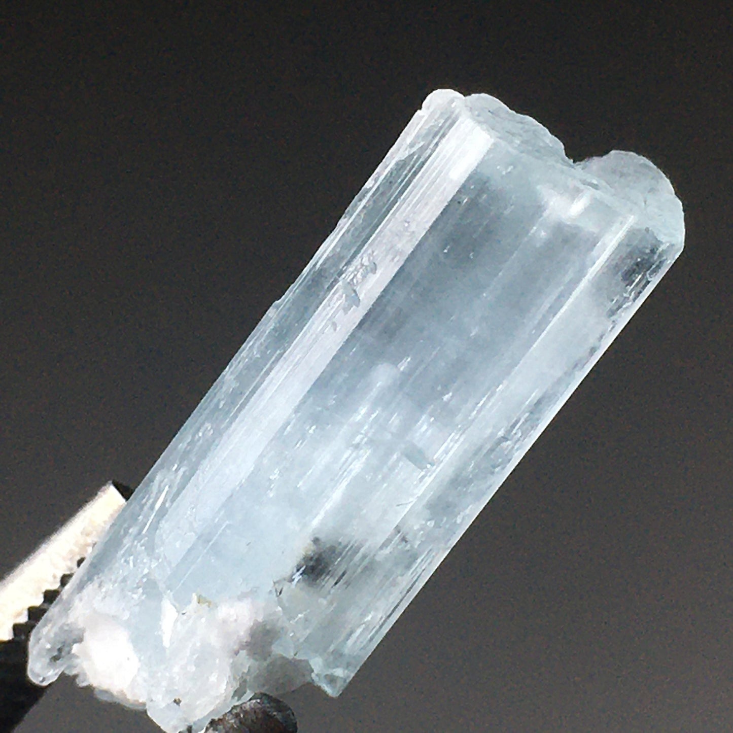 Terminated Gem Aquamarine 20 carats