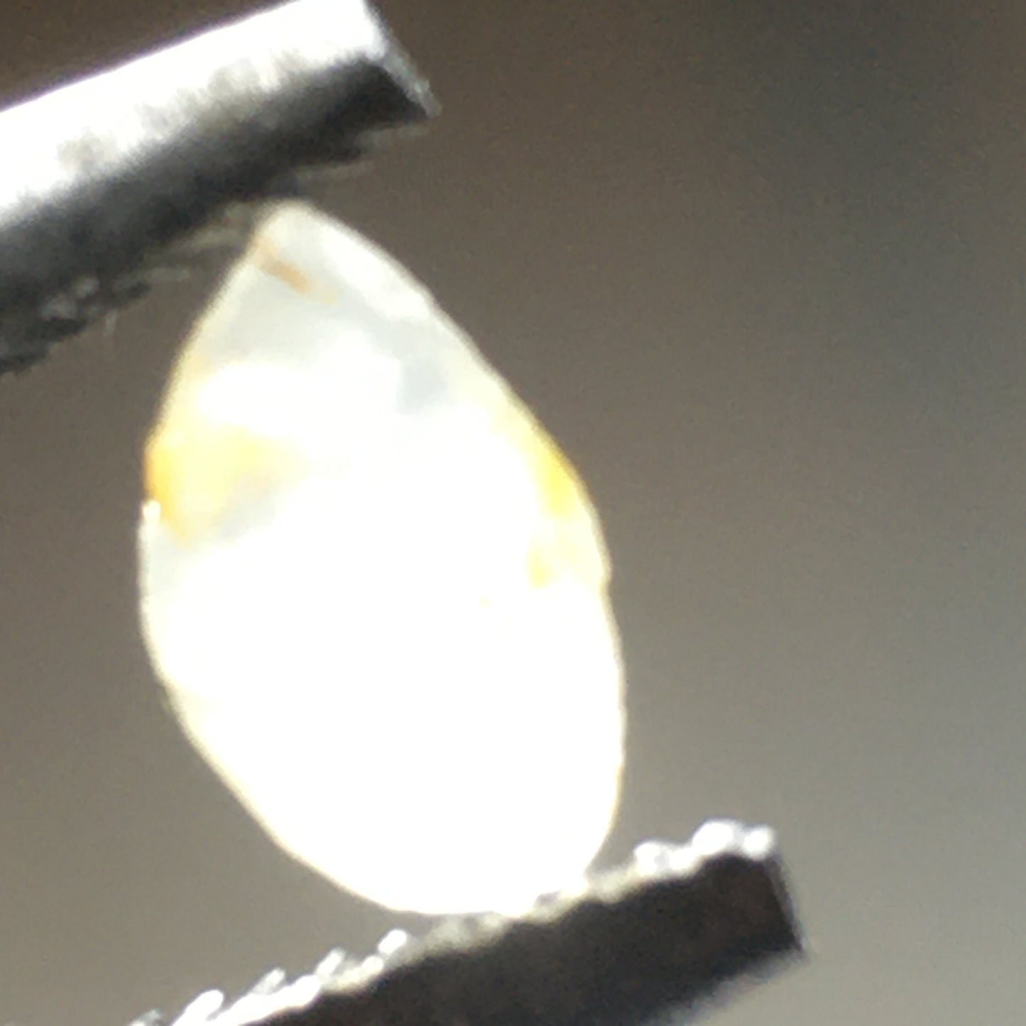Yellow/Blue Unheated Sapphire Natural Formation 1.6ct