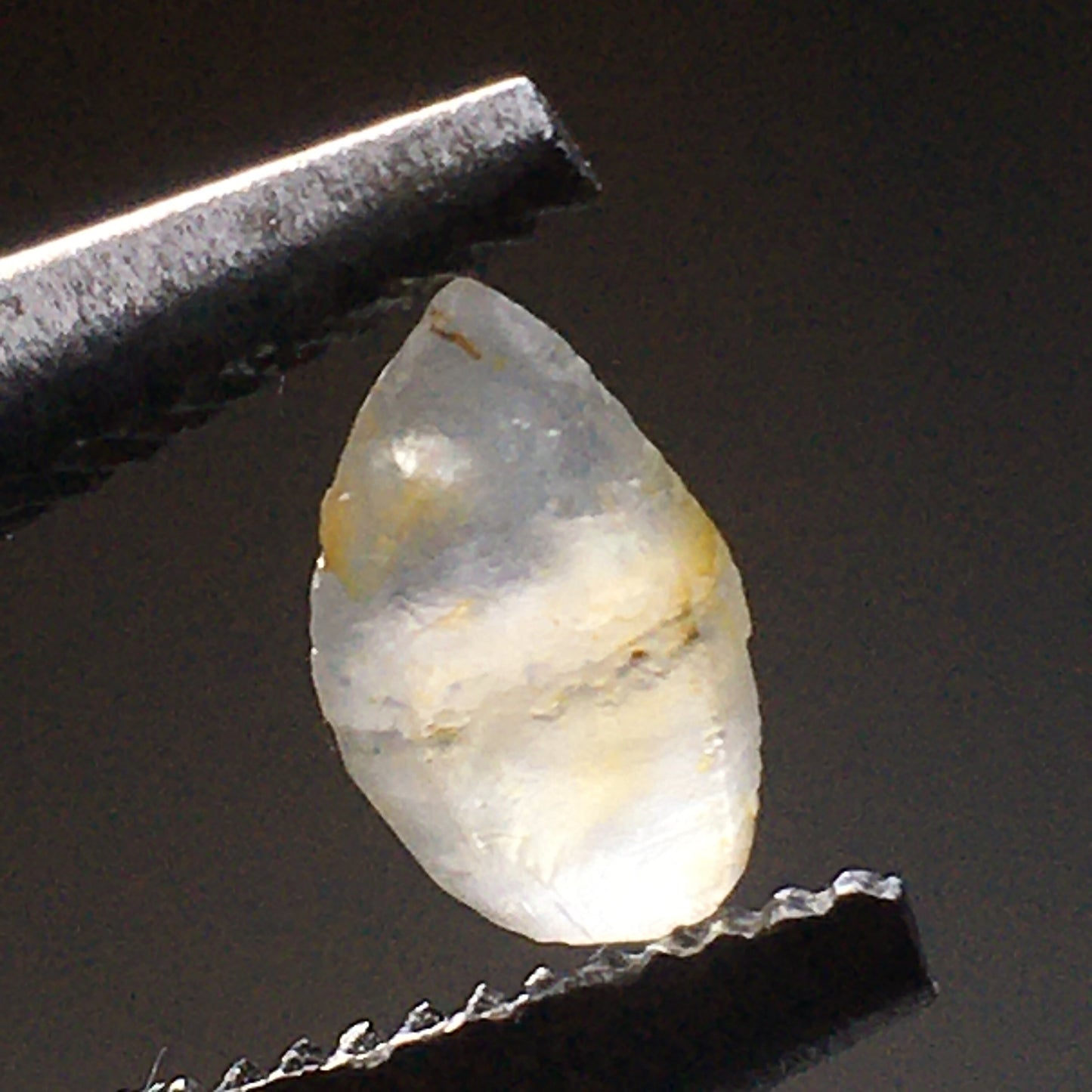 Yellow/Blue Unheated Sapphire Natural Formation 1.6ct