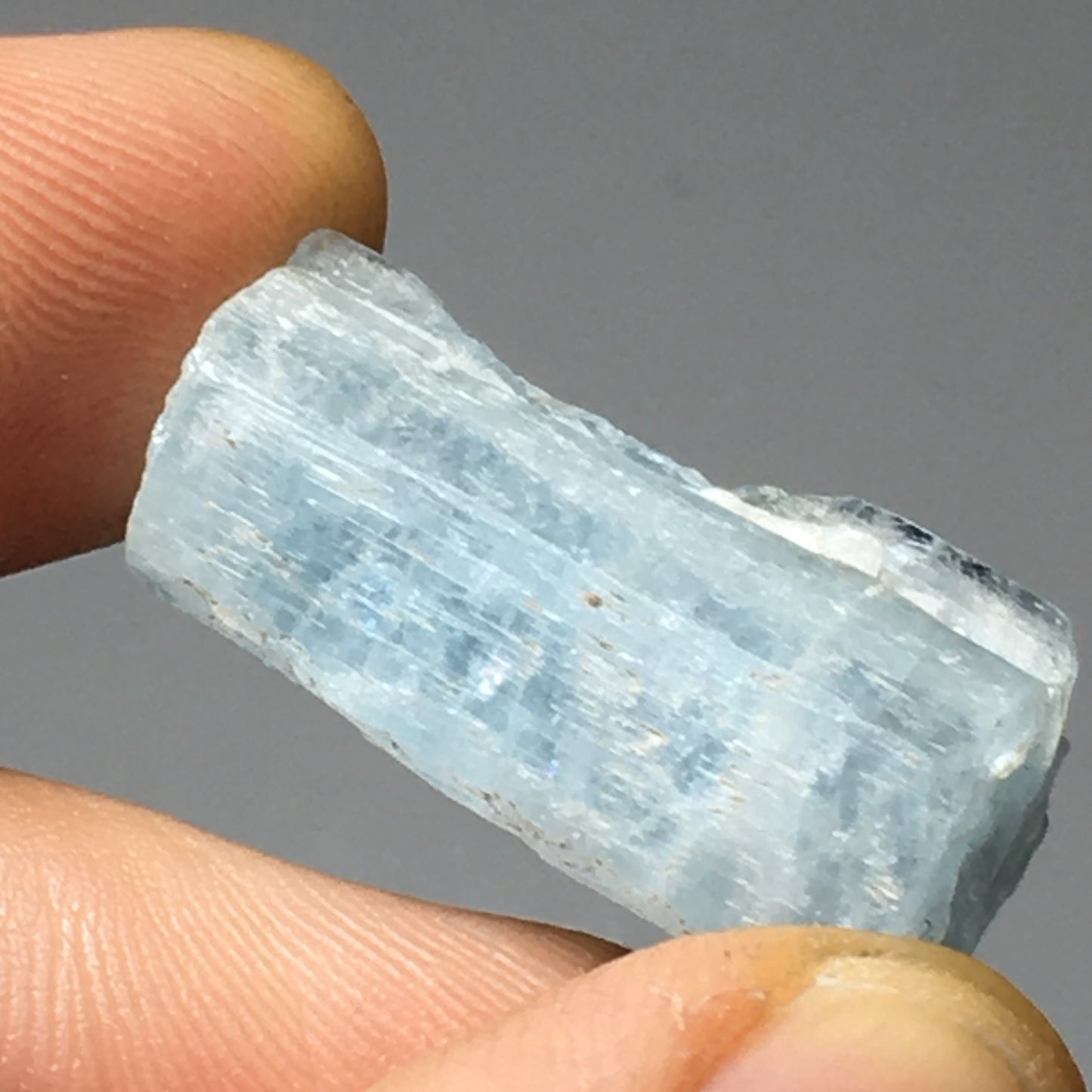 Lot of Aquamarine gem pieces 39 Gram