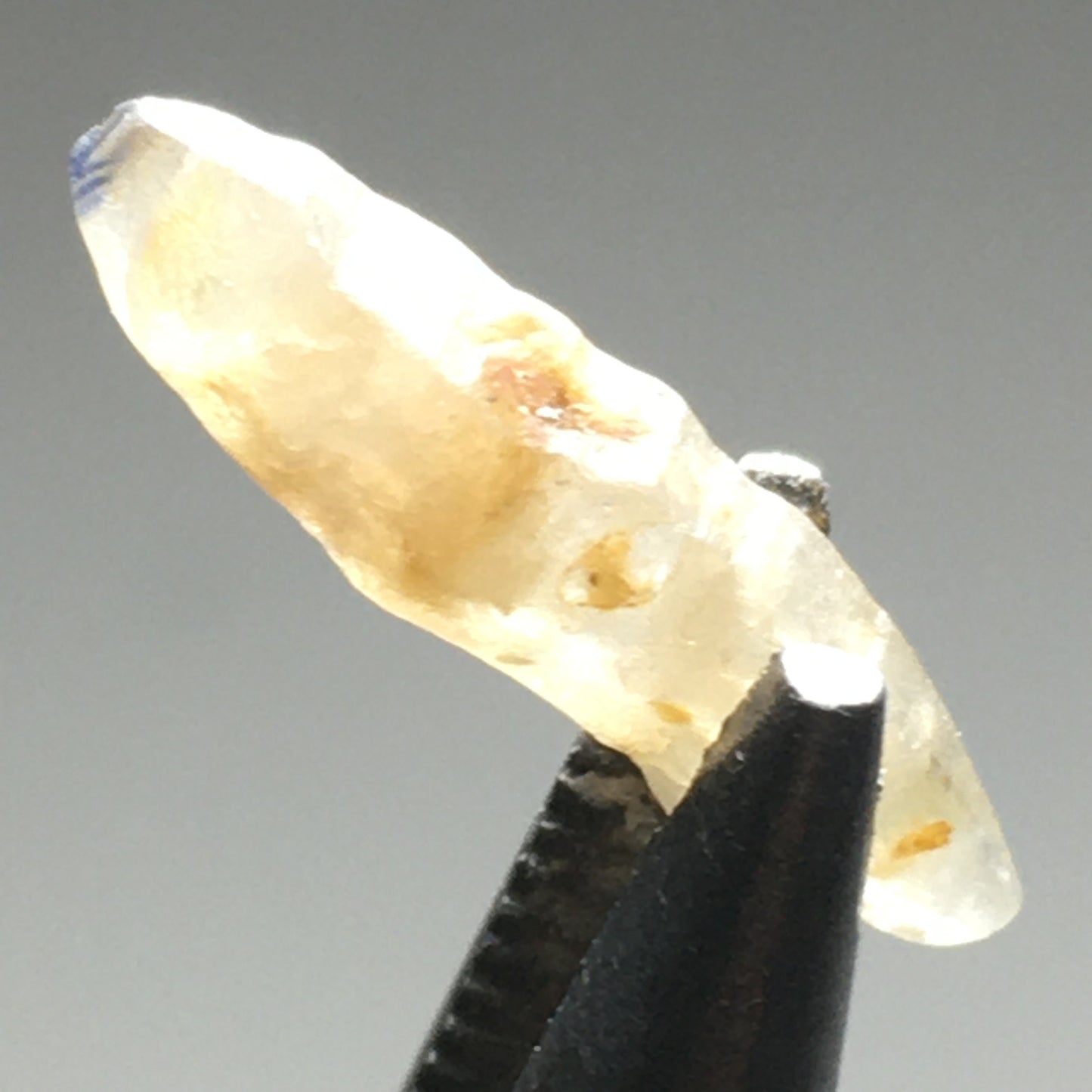 White with Blue Tip Ceylon Sapphire Natural  3.27 ct