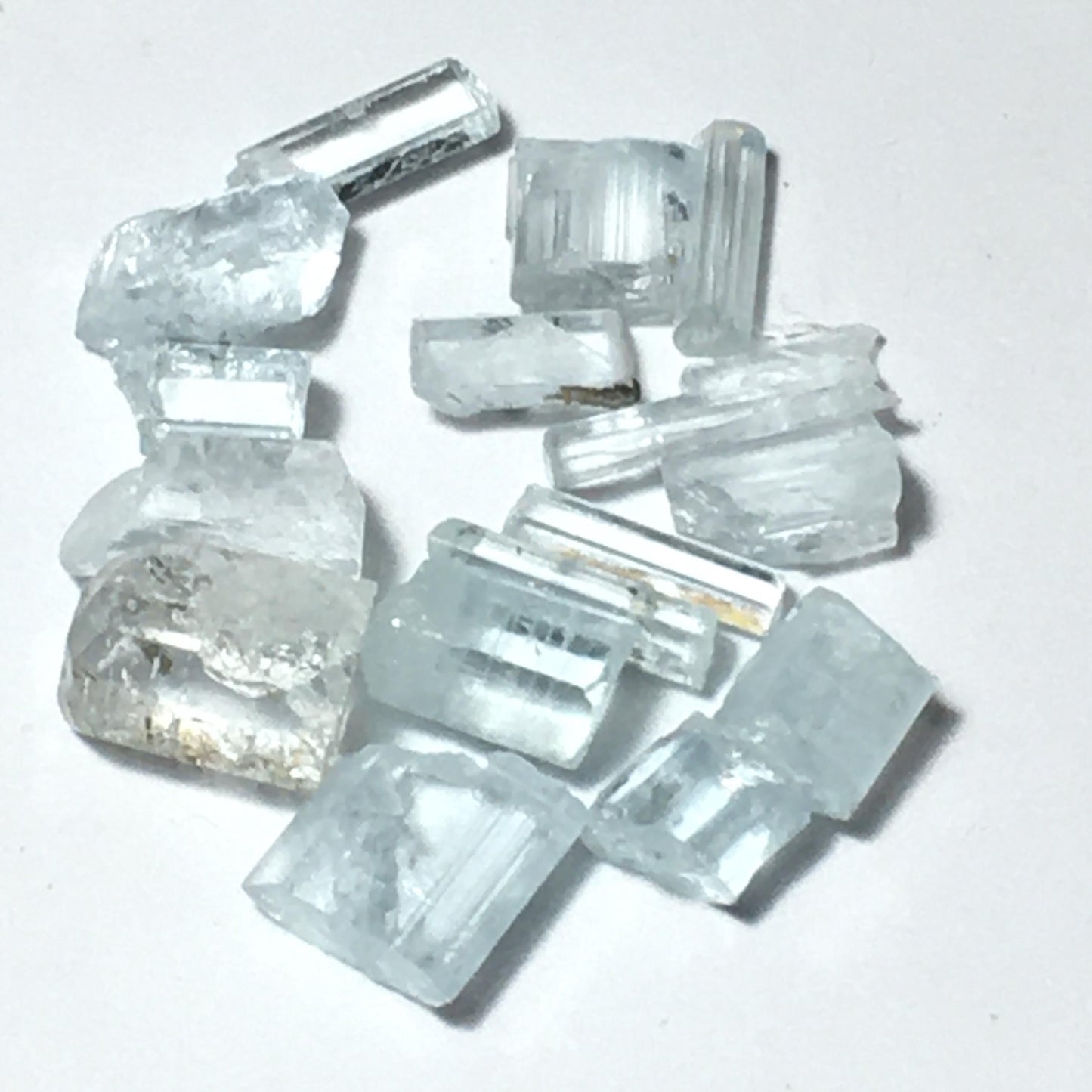 Gem Quality Aquamarine Natural (Untreated) terminated crystals (33 carat lot)