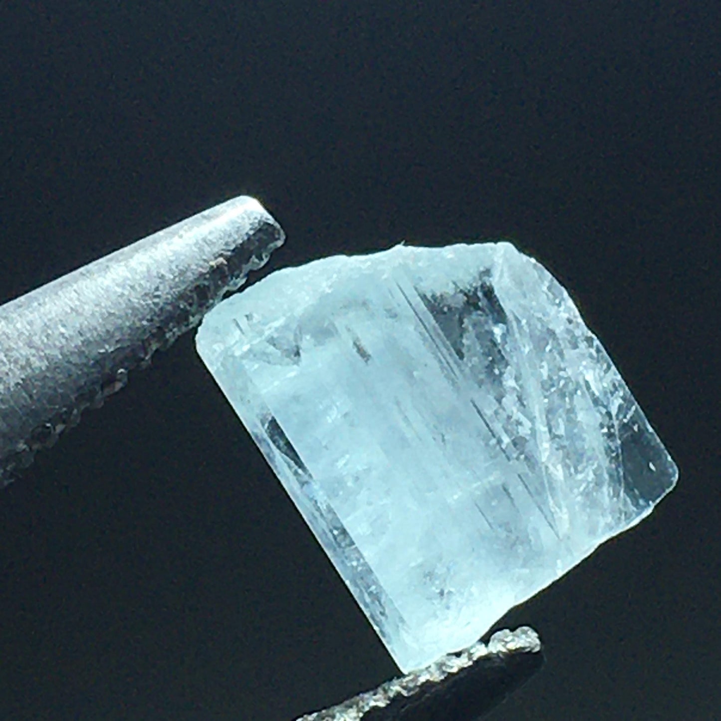Gem Quality Aquamarine Natural (Untreated) terminated crystals (33 carat lot)